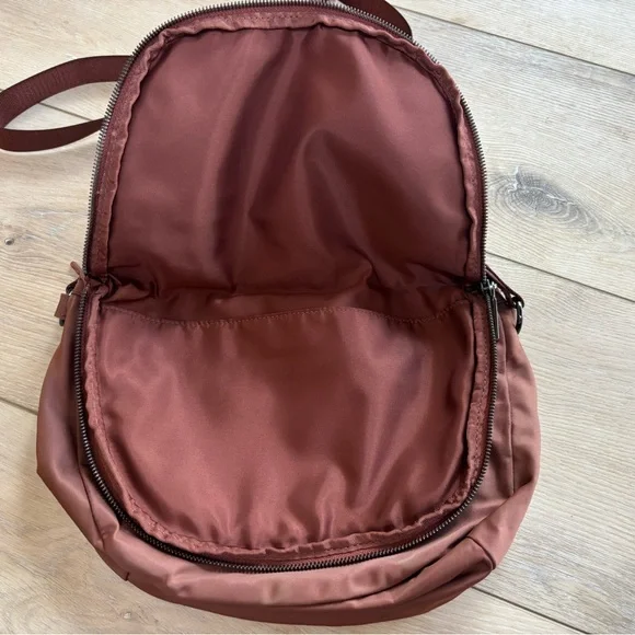 lululemon athletica Crossbody Bag in Brown - Picture 3 of 4